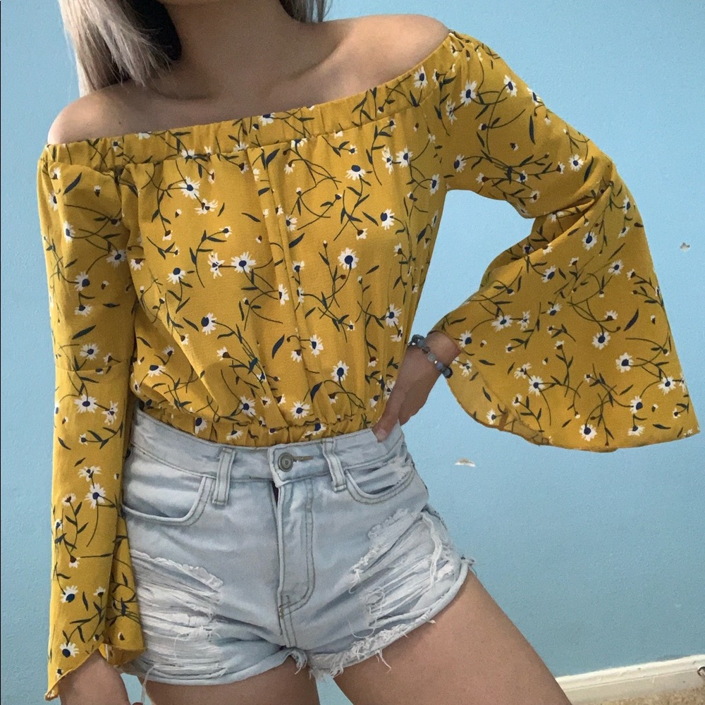 Super Cute Off-Shoulder Summer Top